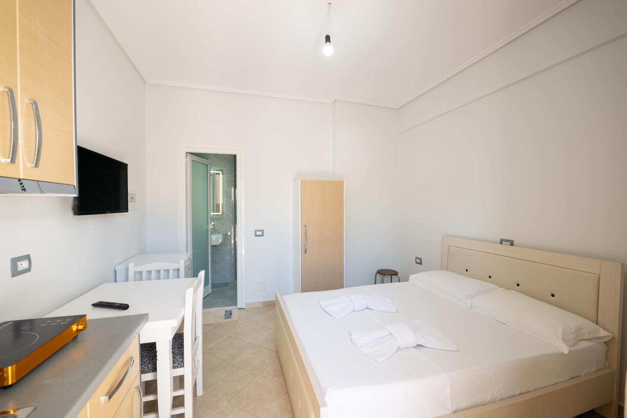 Vila Celi Sarandë 外观 照片