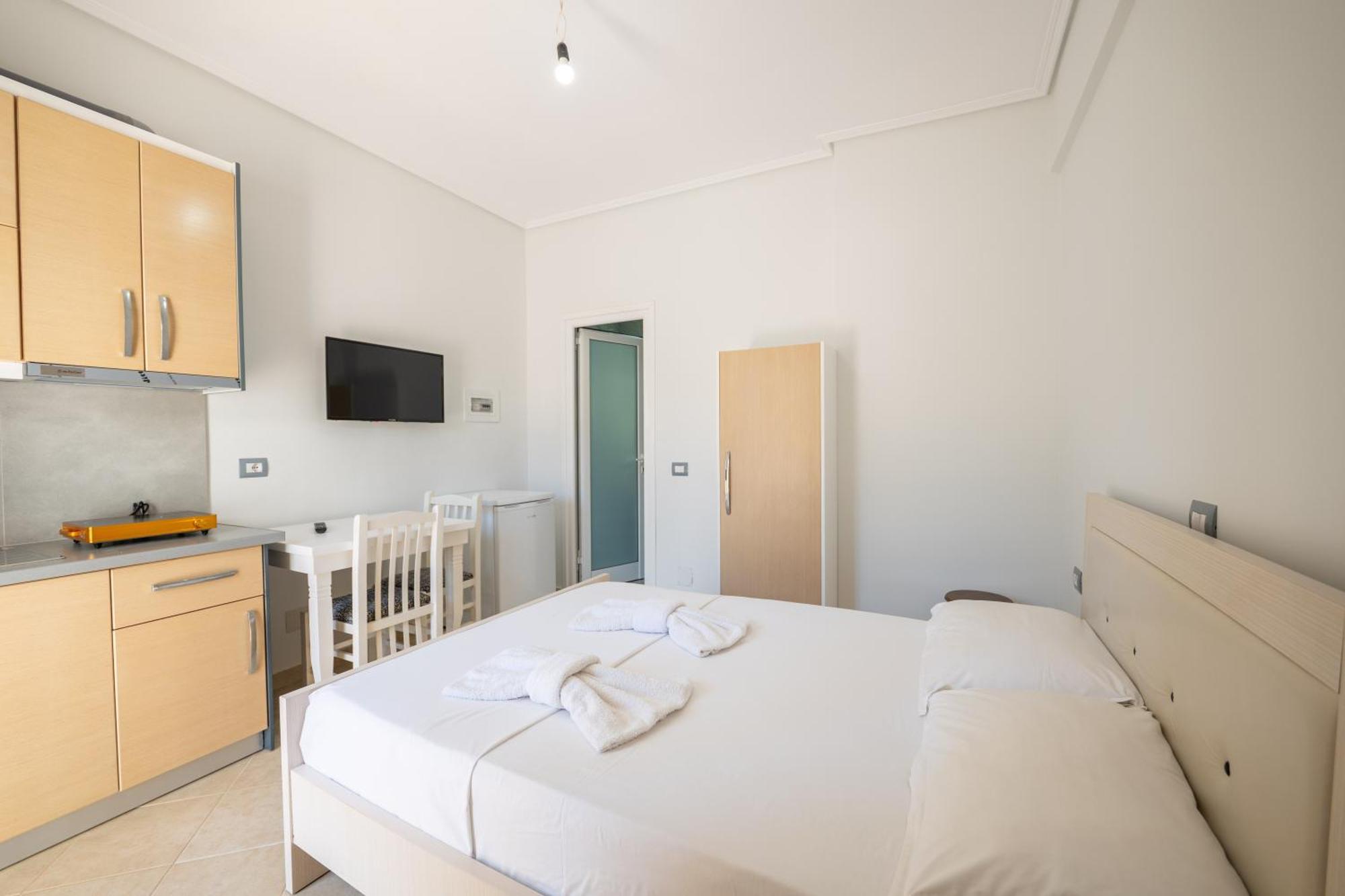 Vila Celi Sarandë 外观 照片
