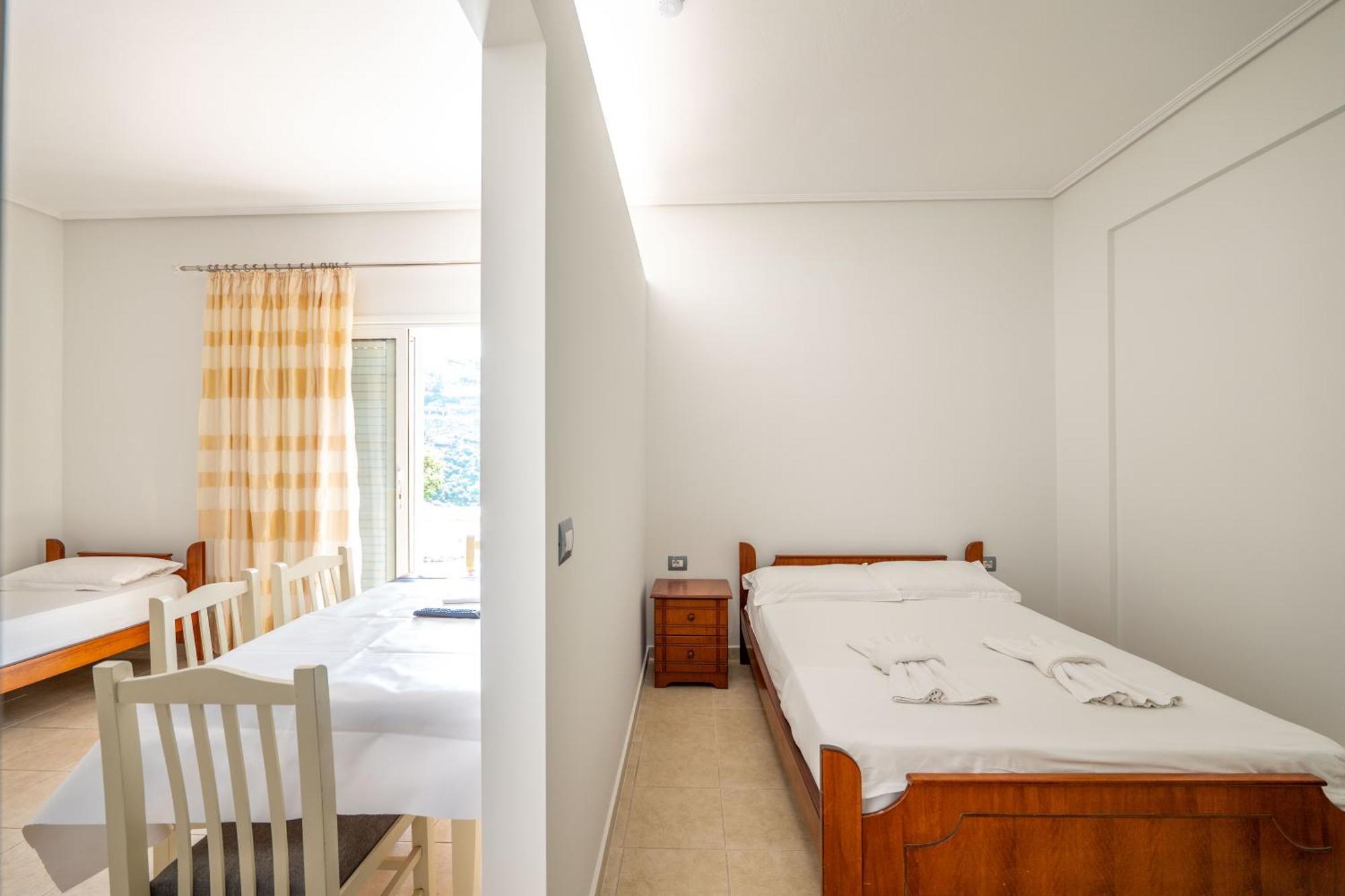 Vila Celi Sarandë 外观 照片