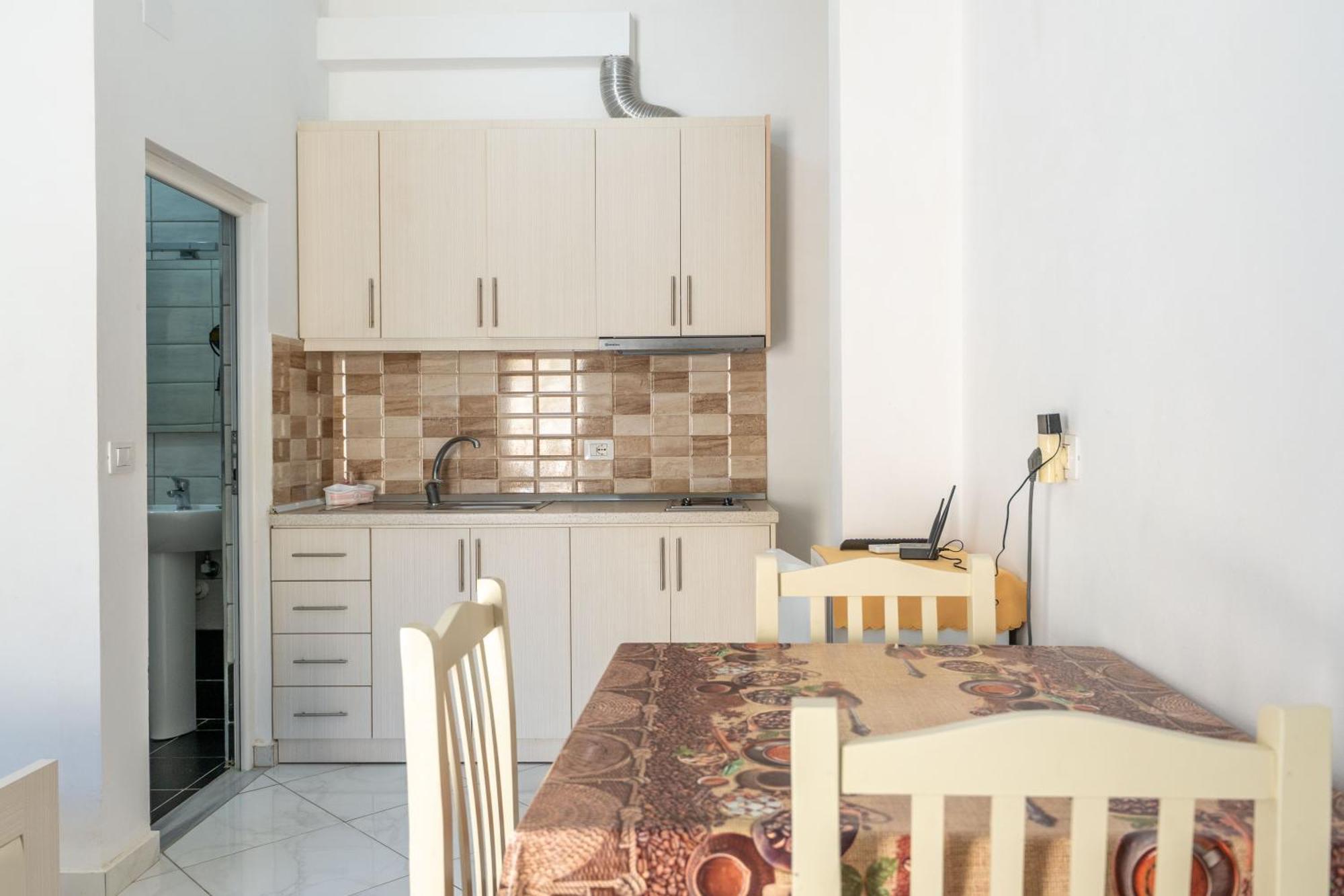 Vila Celi Sarandë 外观 照片