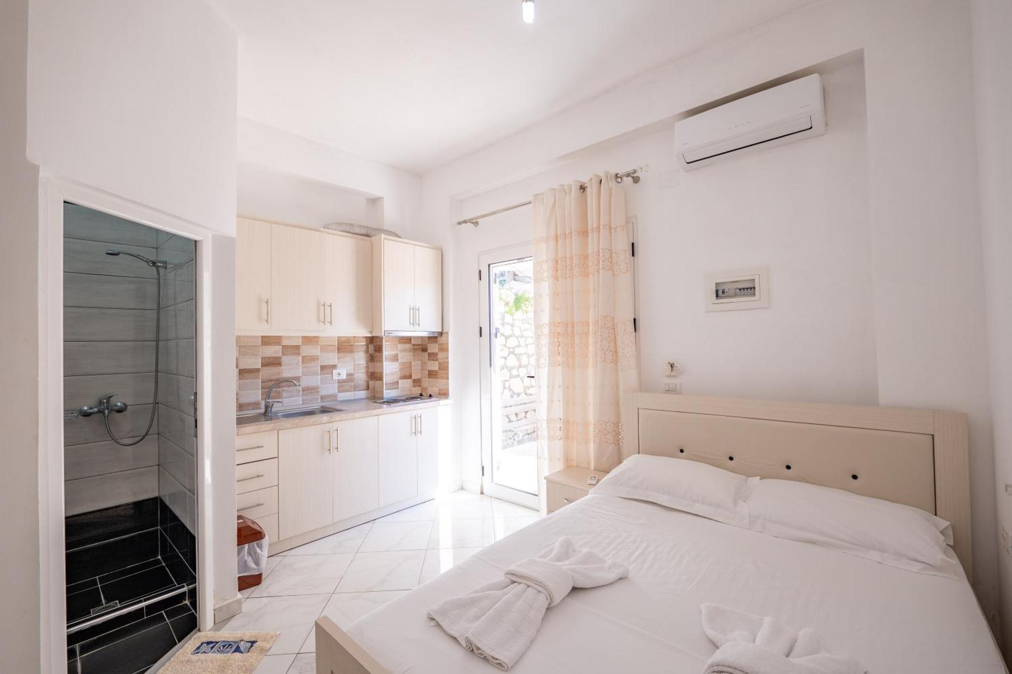 Vila Celi Sarandë 外观 照片