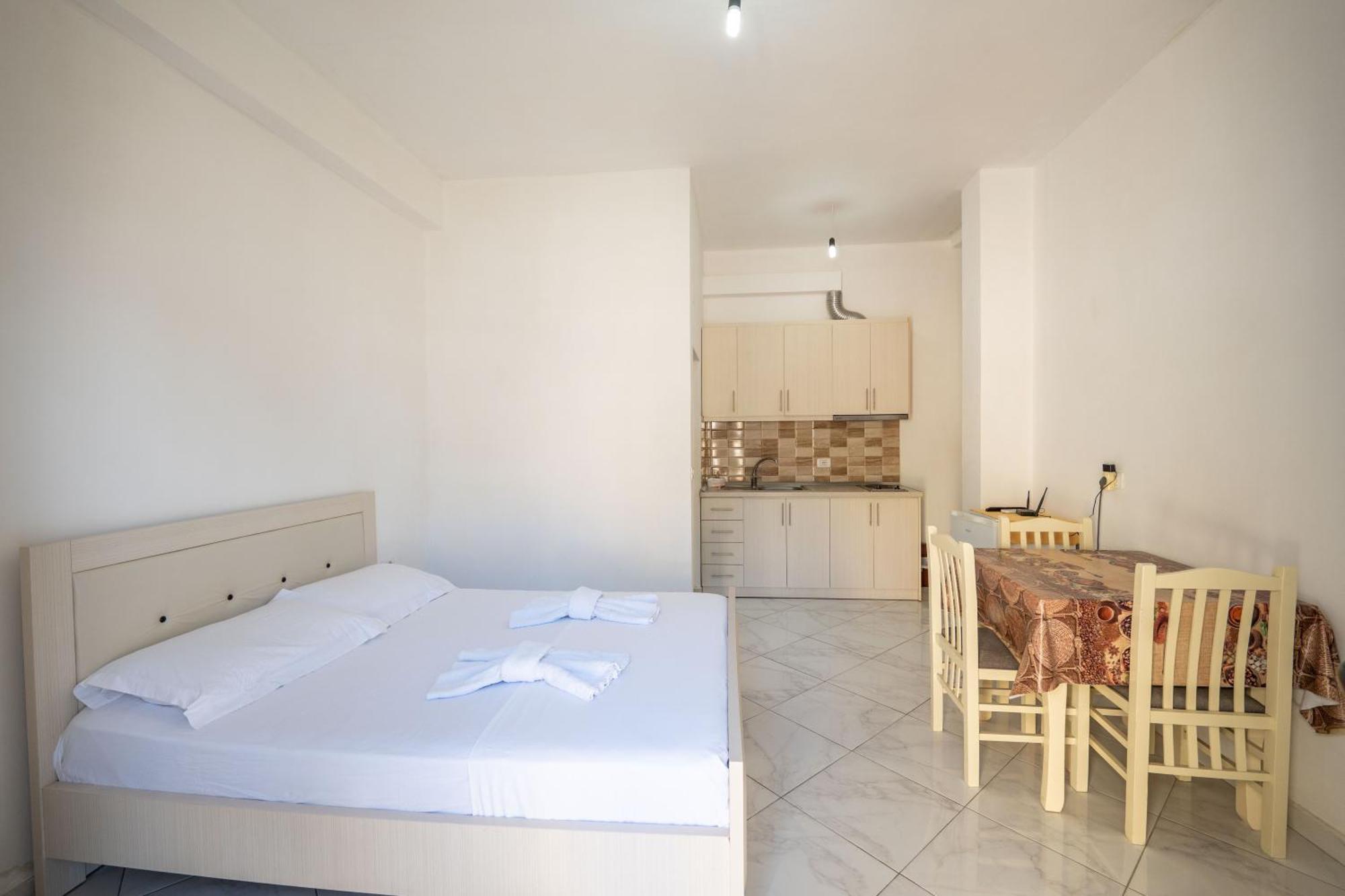 Vila Celi Sarandë 外观 照片
