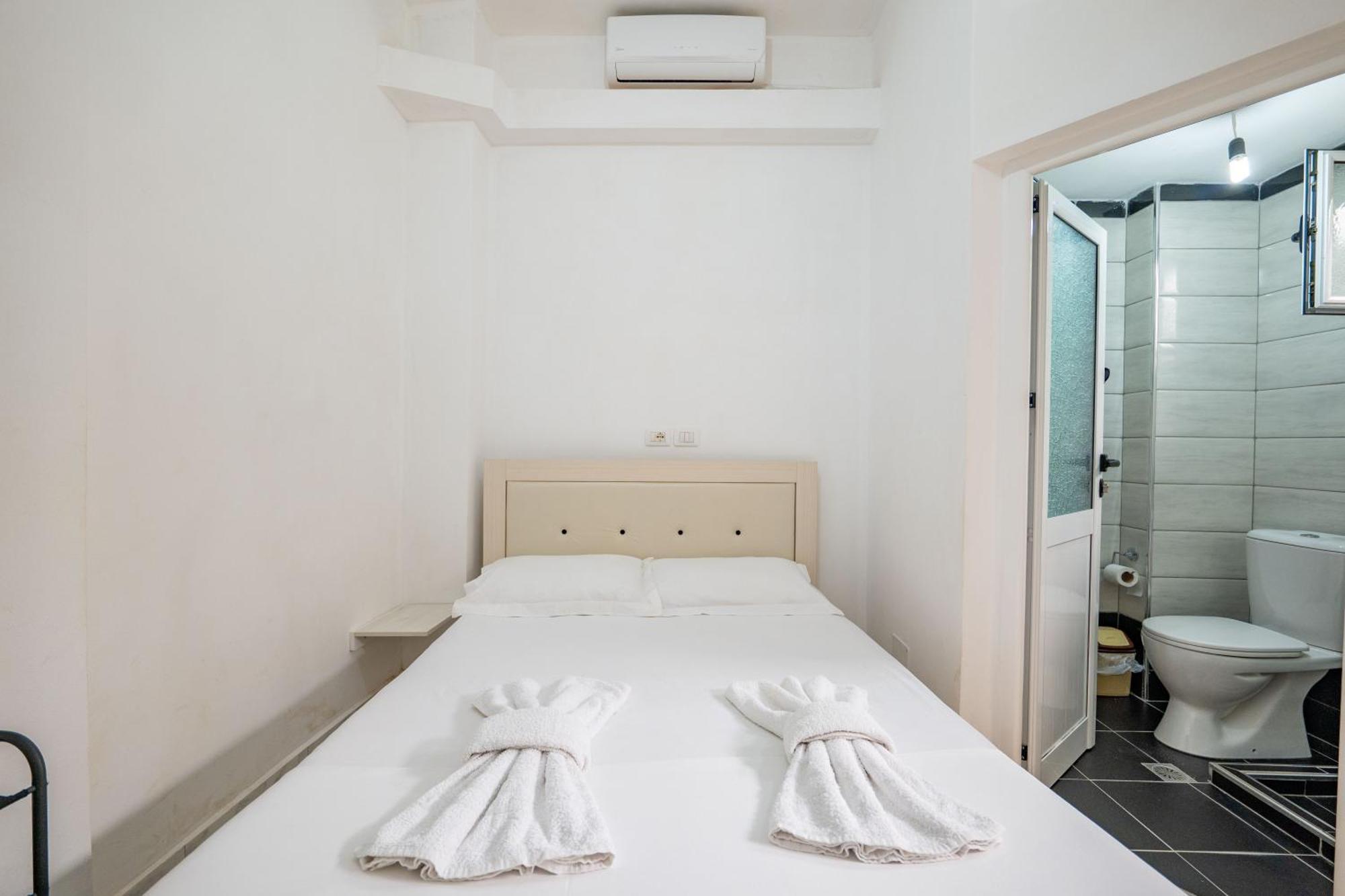 Vila Celi Sarandë 外观 照片