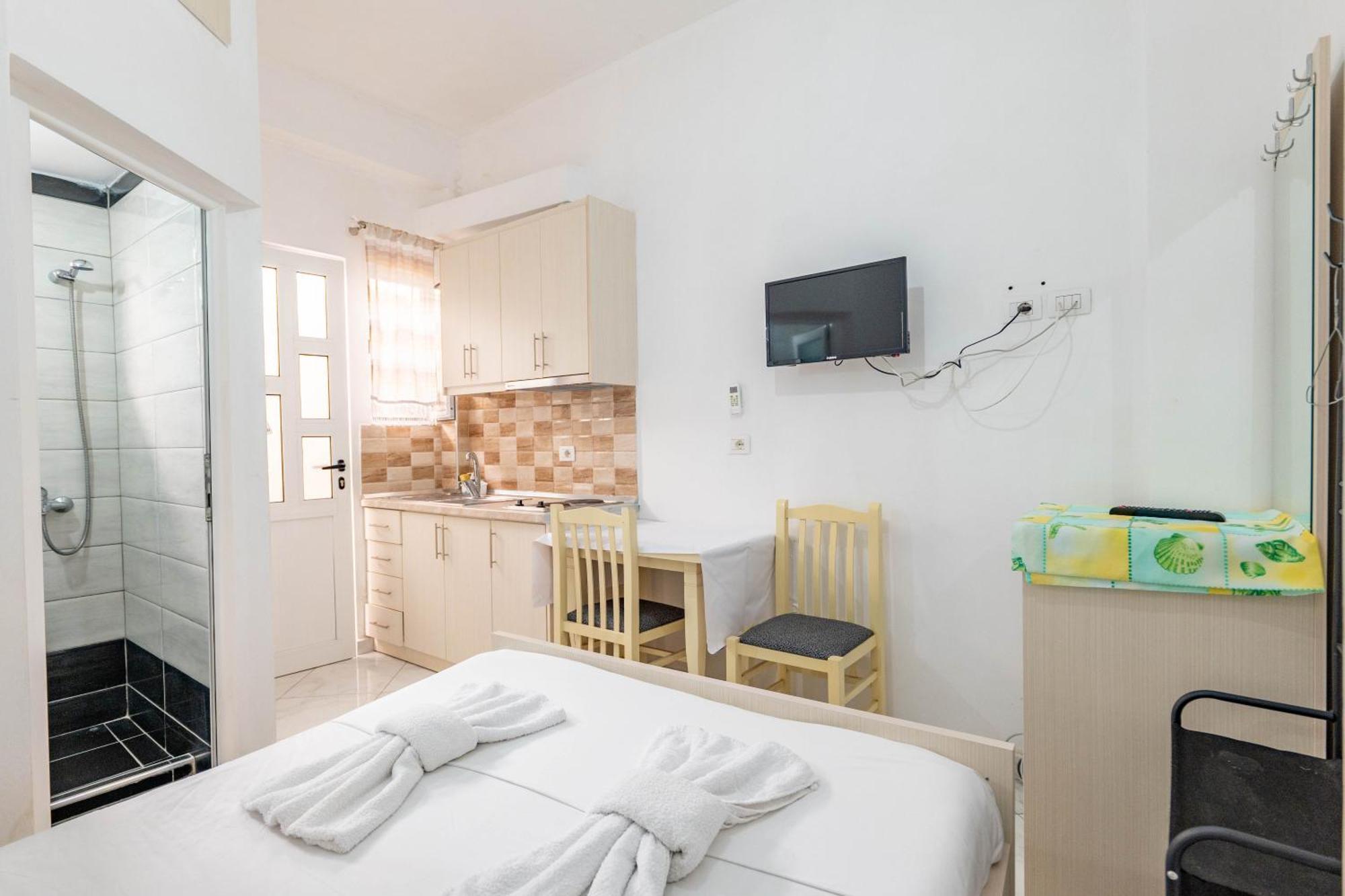 Vila Celi Sarandë 外观 照片
