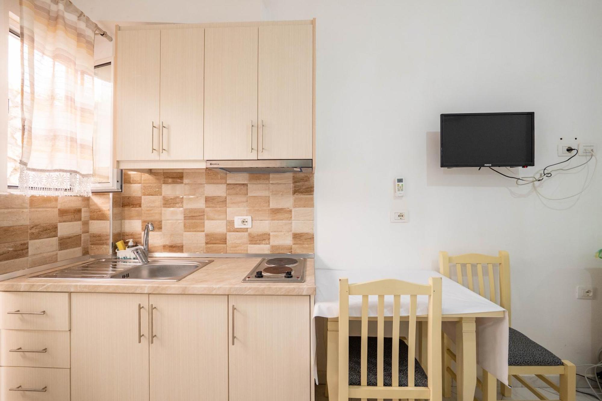 Vila Celi Sarandë 外观 照片
