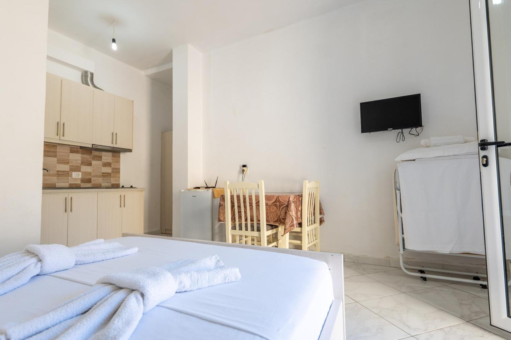 Vila Celi Sarandë 外观 照片